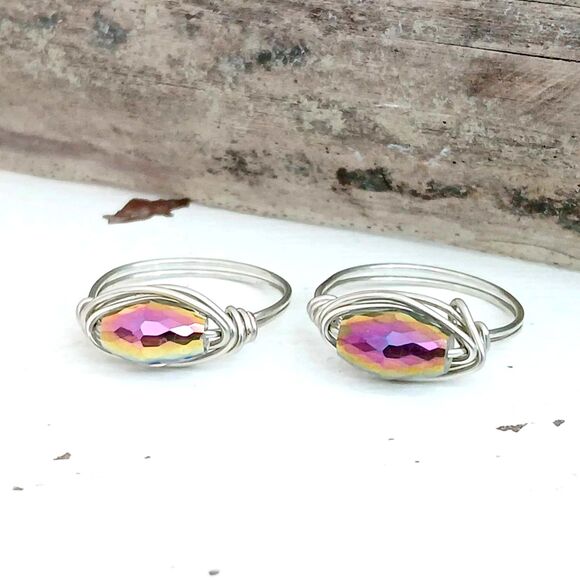 Multifaceted Beaded Ring, Wire Wrapped, Silver Iridescent Ring Size 8 - Picture 1 of 3